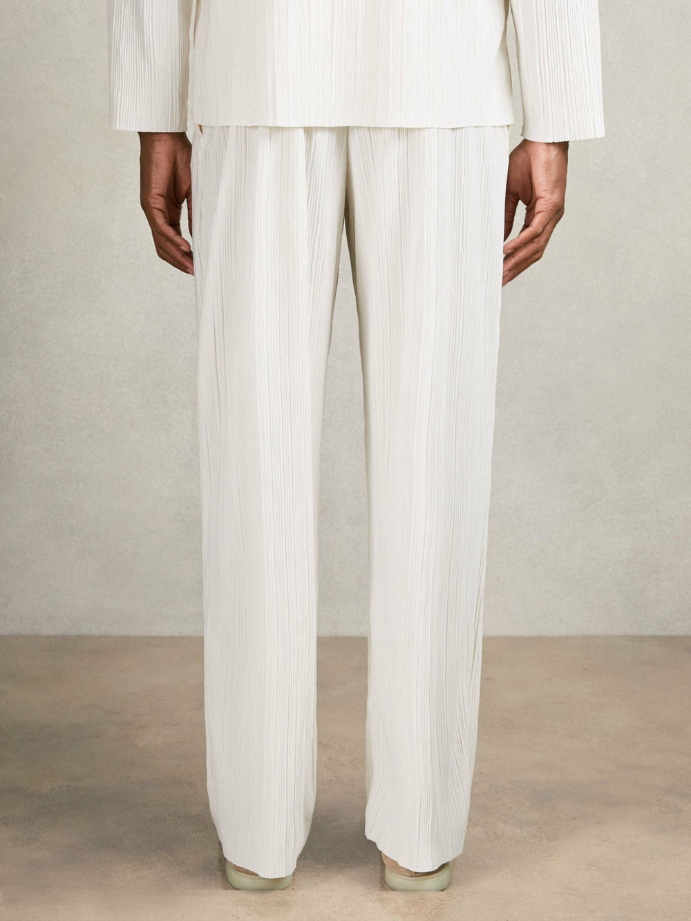 Reiss | Plissé Wide Leg Trousers in Off White
