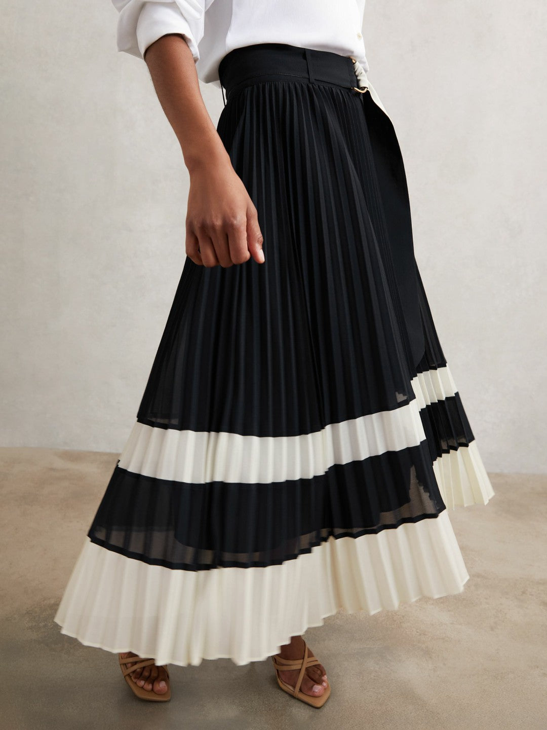Reiss | Belted Pleated Midi Skirt in Navy/Ivory