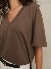 Reiss | Linen V-Neck T-Shirt in Brown