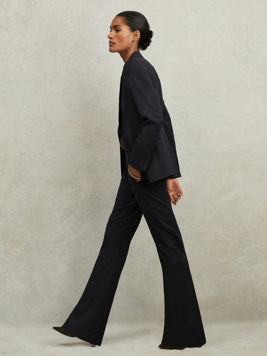 Reiss | Wool-Blend Tailored Flared Suit Trousers in Navy