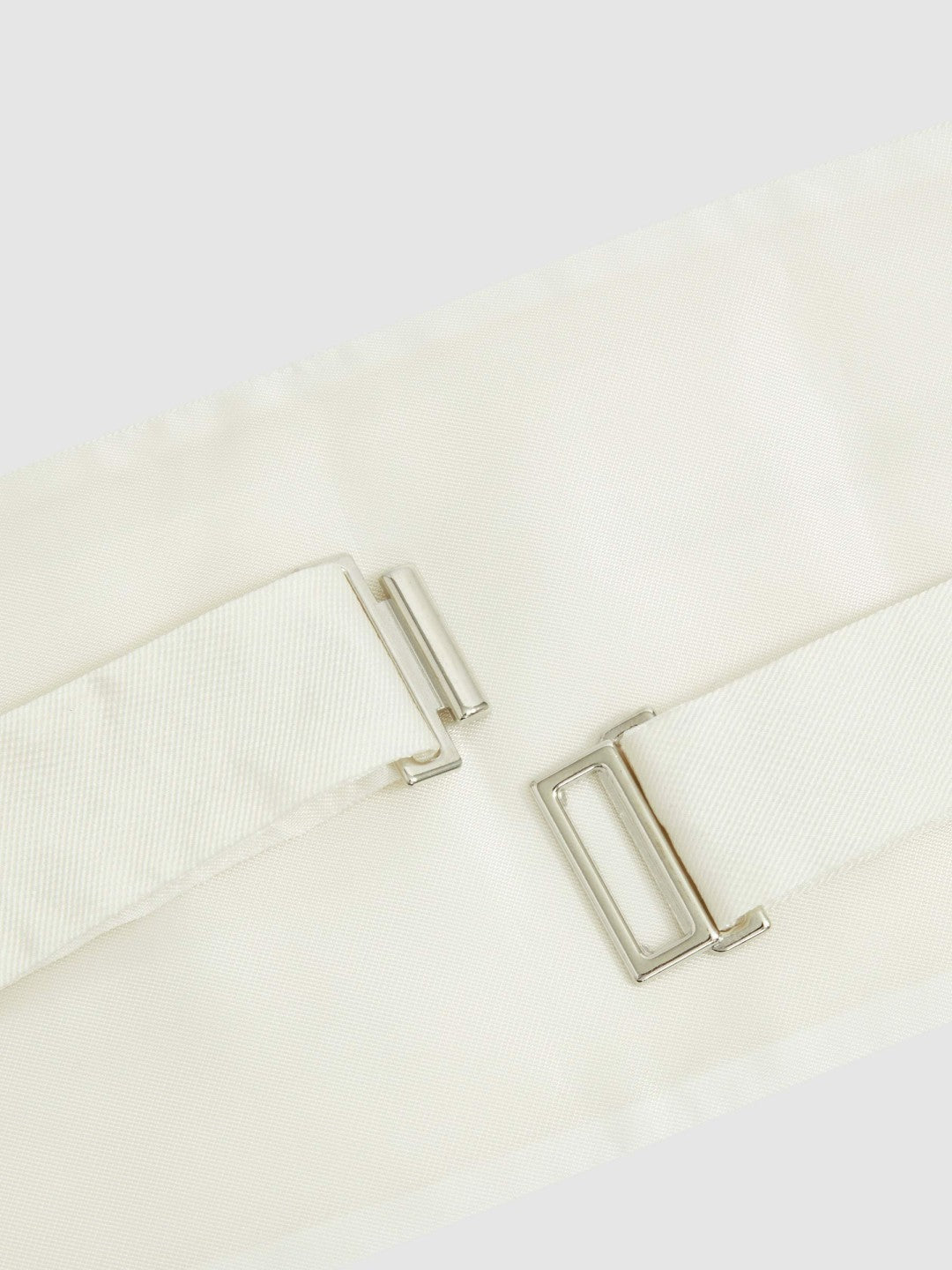 Reiss | Silk Cummerbund in Ivory