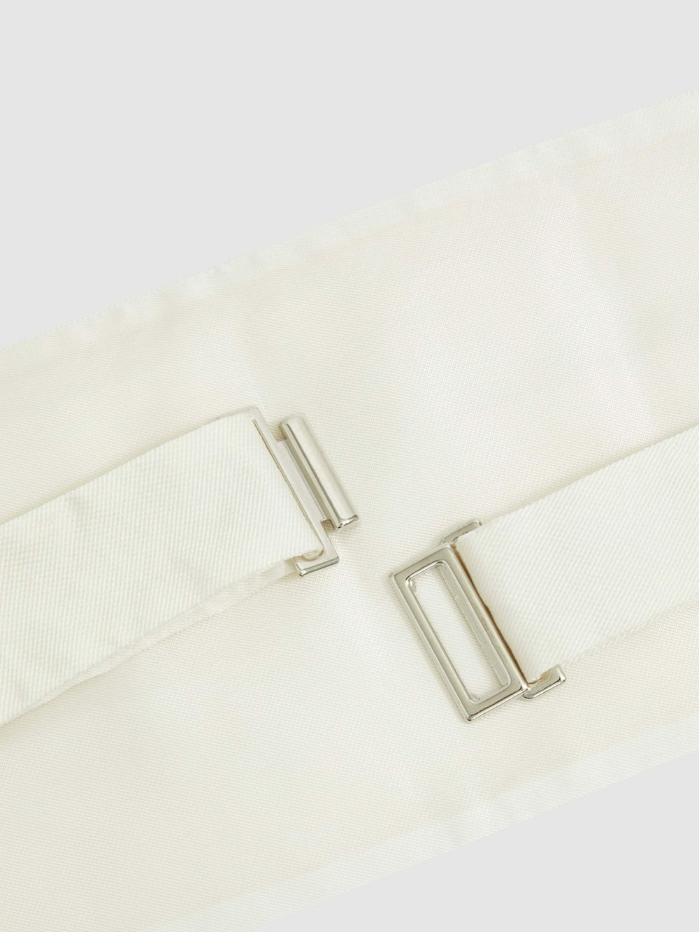 Reiss | Silk Cummerbund in Ivory