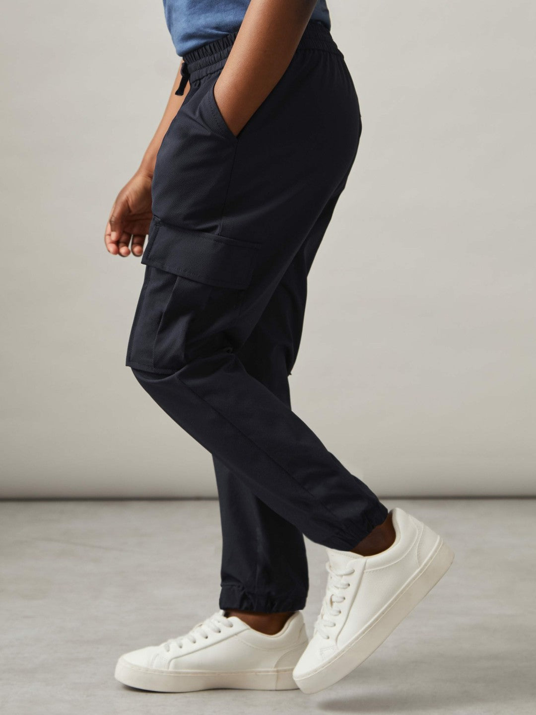 Reiss | 9-14 yrs Technical Drawstring Cuffed Cargo Trousers in Navy