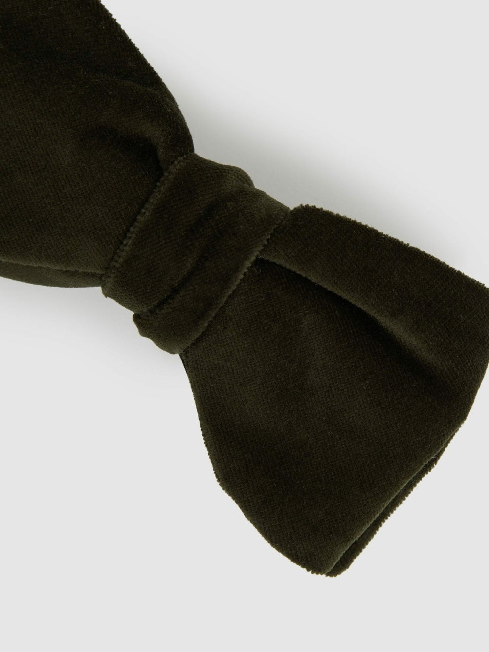 Reiss | Velvet Bow Tie in Emerald