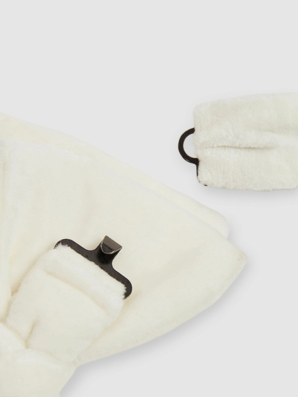 Reiss | Velvet Bow Tie in Ivory