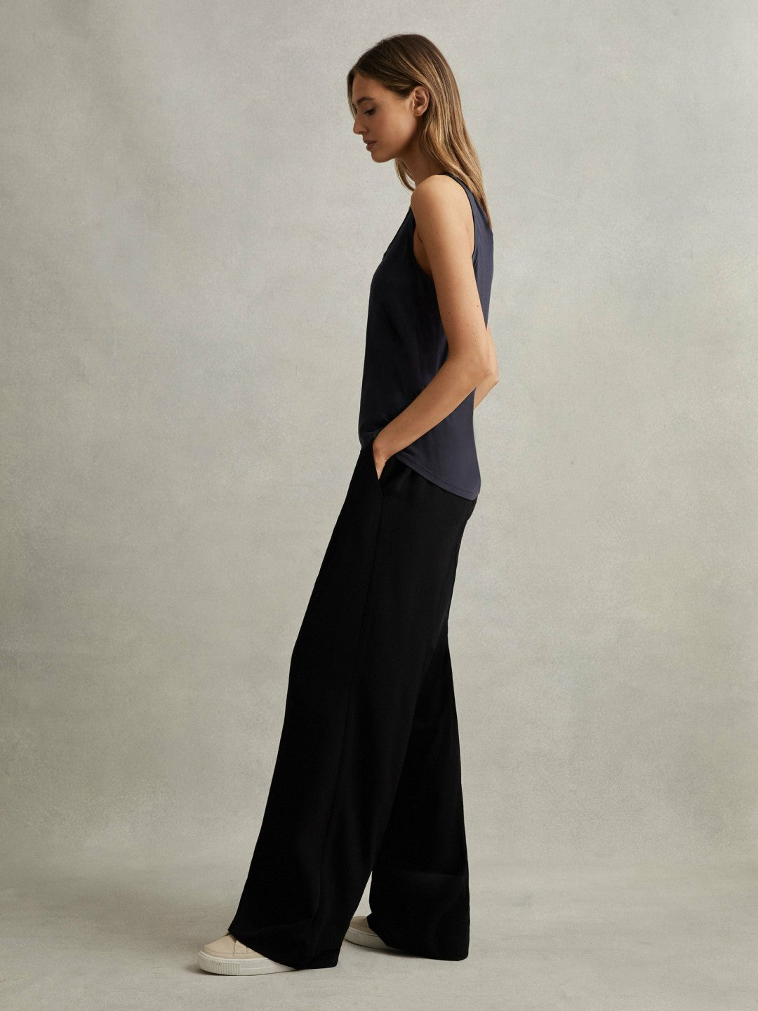 Reiss | Petite Half-Elasticated Wide Leg Trousers in Black