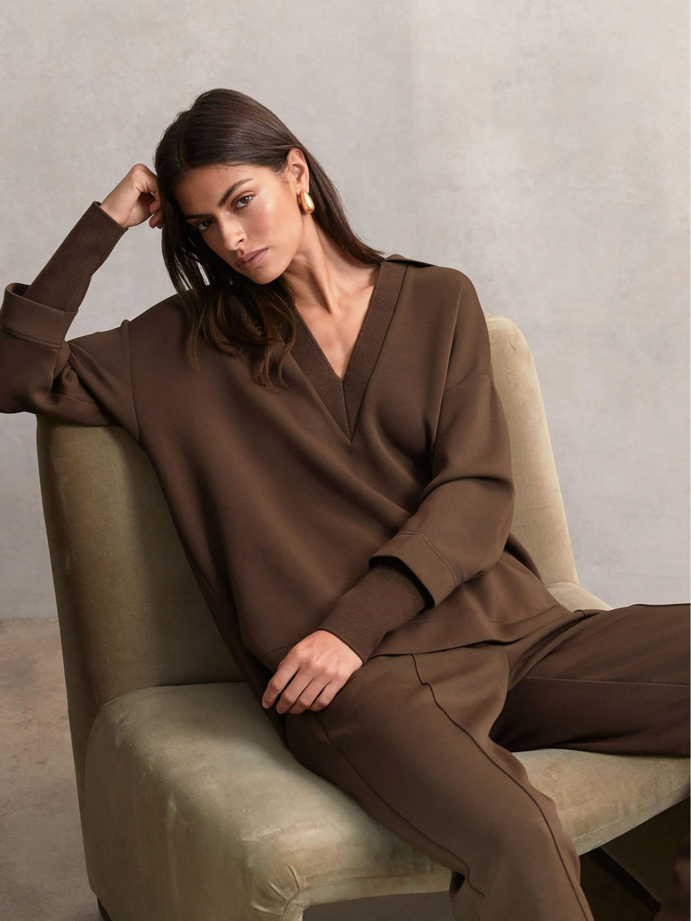 Reiss | Interlock Open-Collar Sweatshirt in Chocolate