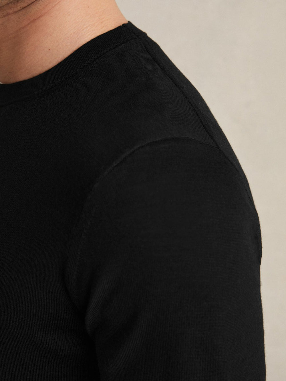 Reiss | Merino Wool Crew Neck Jumper in Black