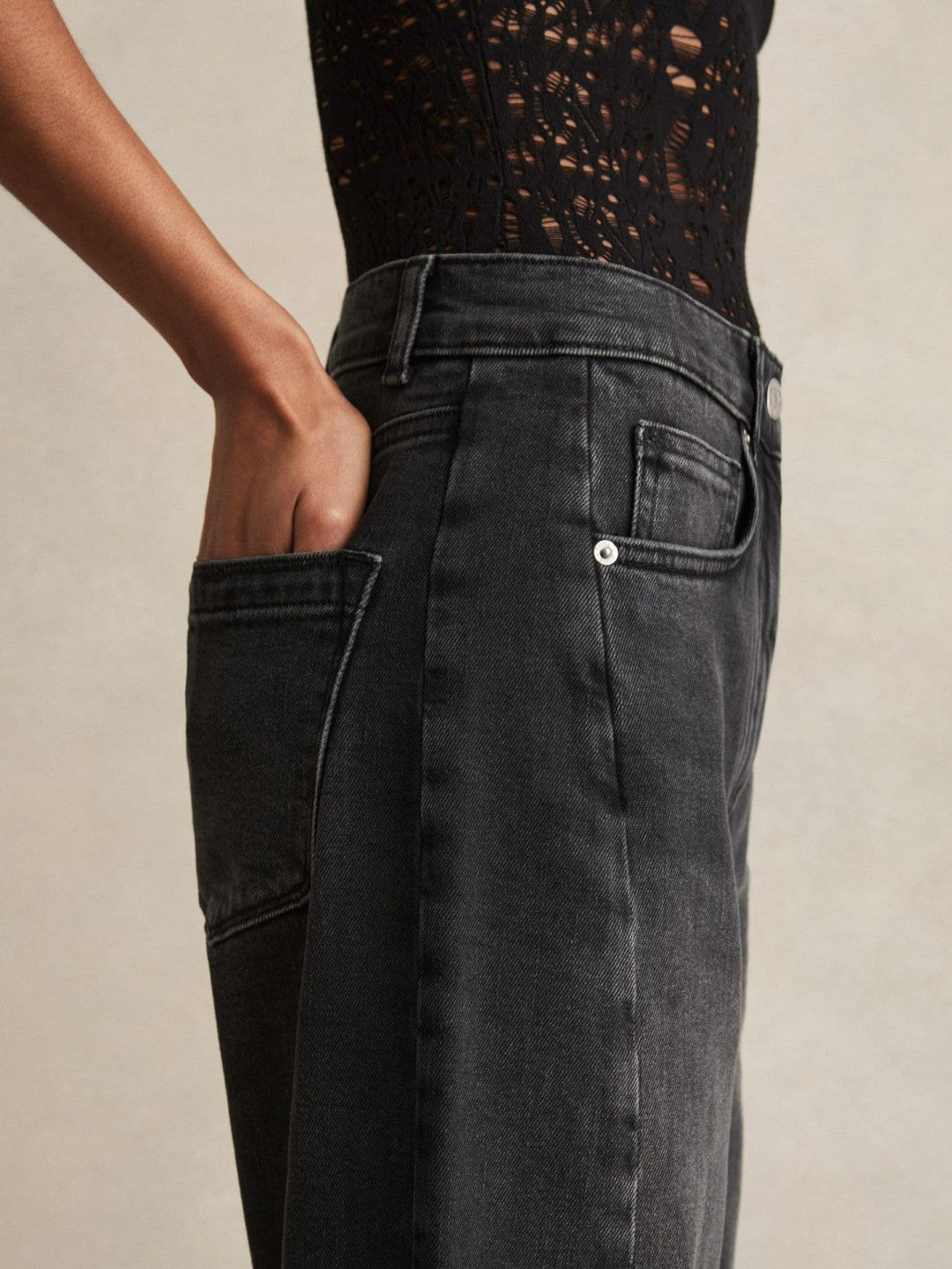 Reiss | Petite Barrel-Leg Seam Jeans in Washed Grey