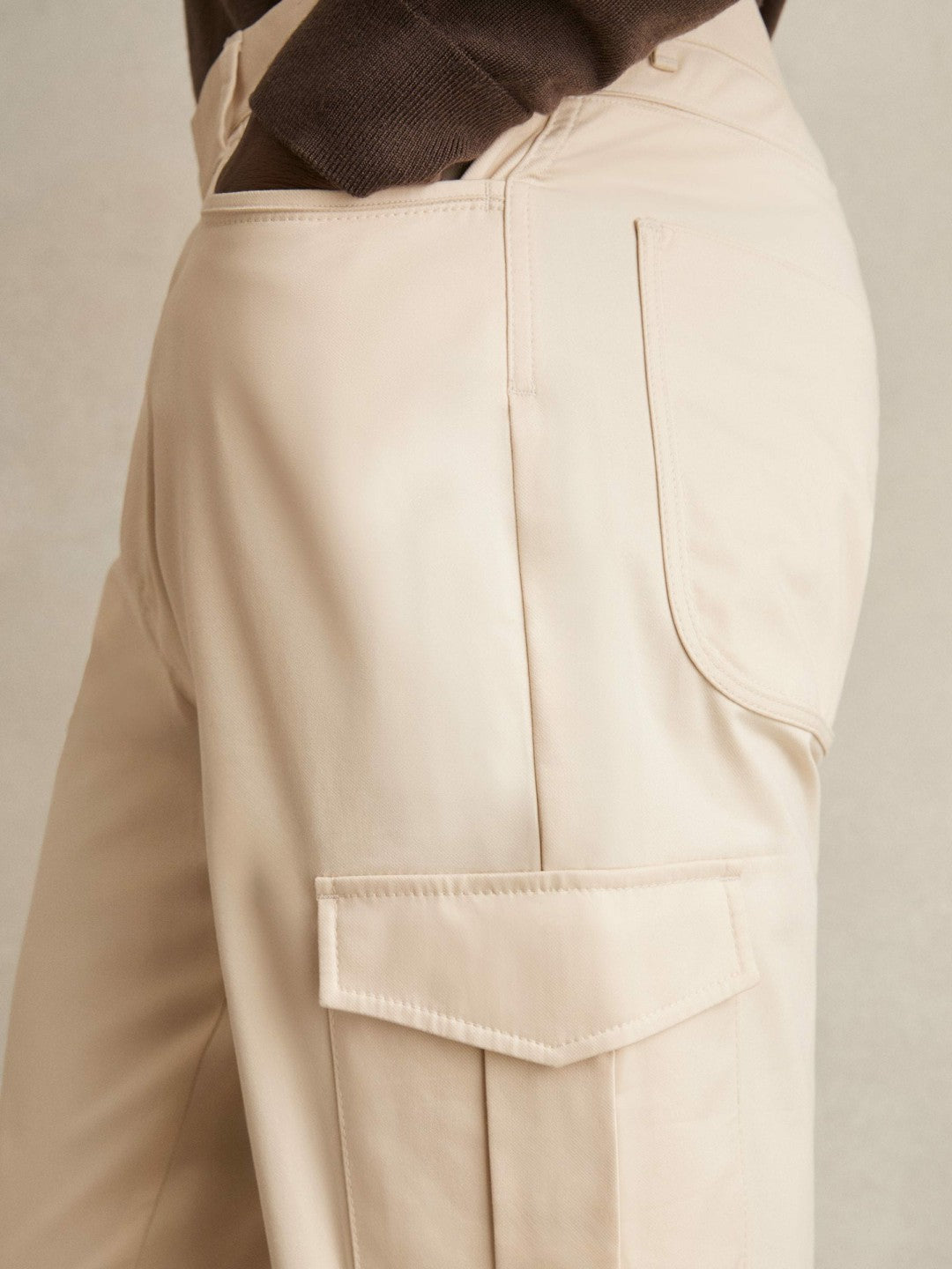 Reiss | Cotton-Lyocell Cargo Trousers in Light Stone