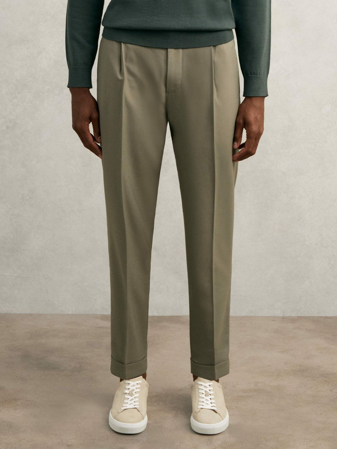 Reiss | Relaxed-Fit Pleated Tapered Trousers in Sage