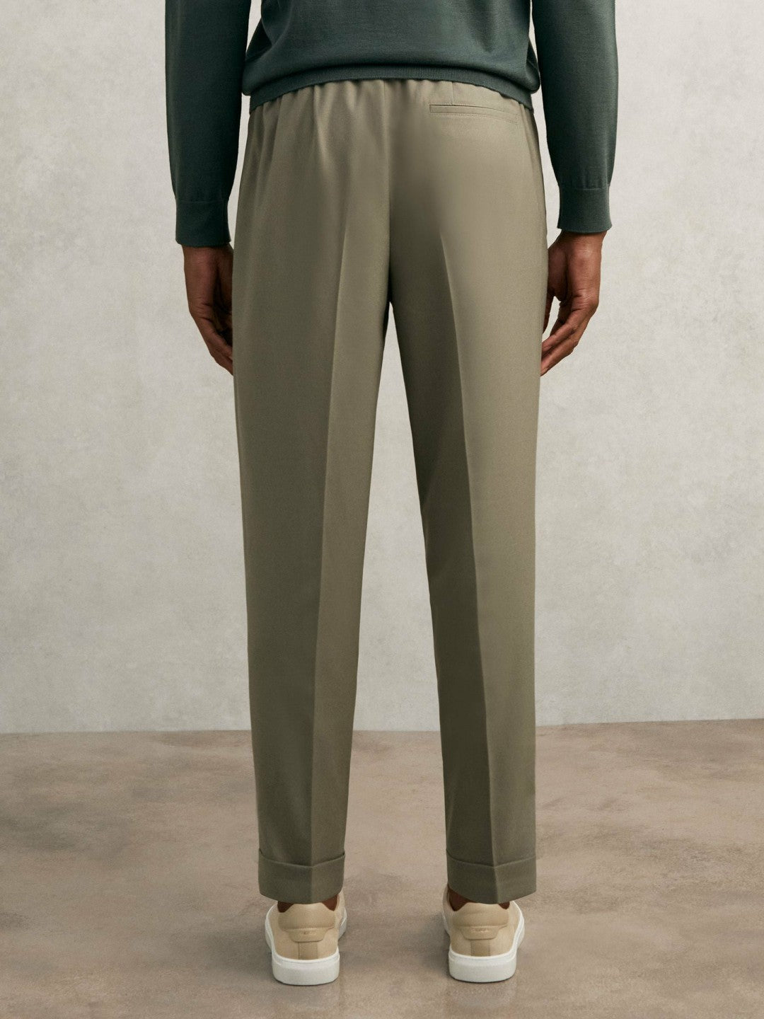 Reiss | Relaxed-Fit Pleated Tapered Trousers in Sage