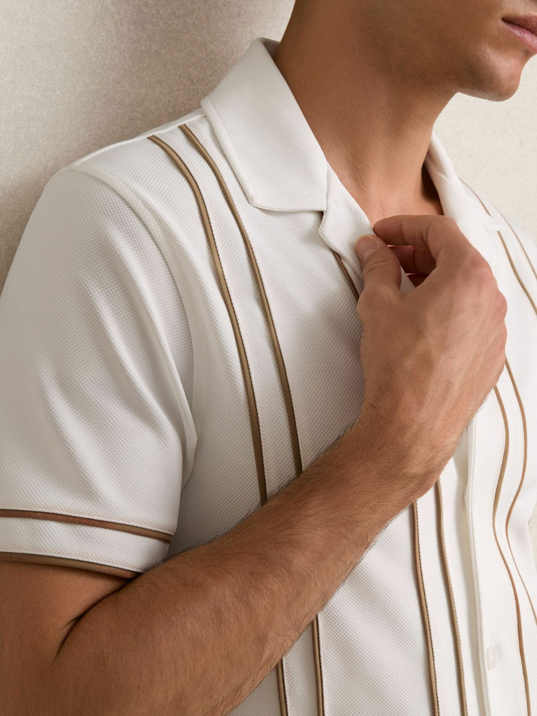 Reiss | Piped-Stripe Cuban-Collar Shirt in White/Camel