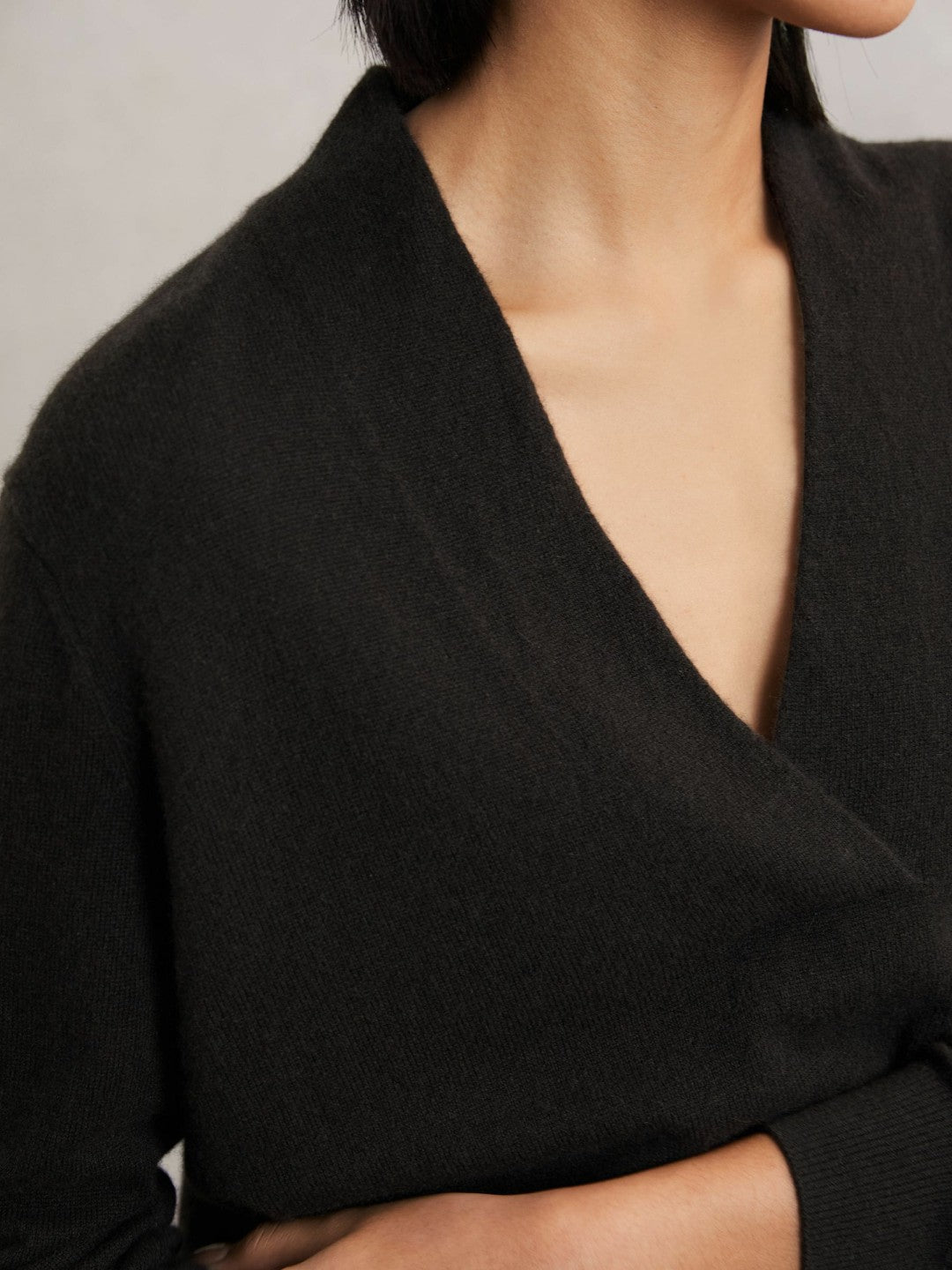 Reiss | Cashmere V-Neck Jumper in Chocolate Brown