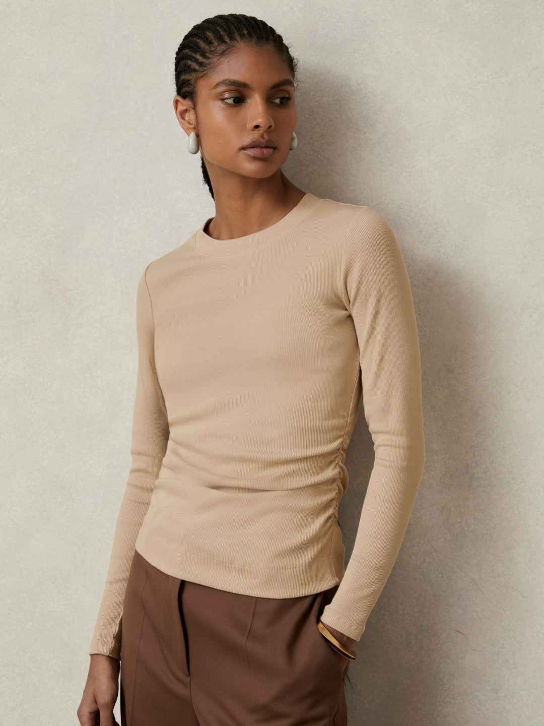 Reiss | Cotton Long-Sleeve Ruched T-Shirt with Stretch in Camel