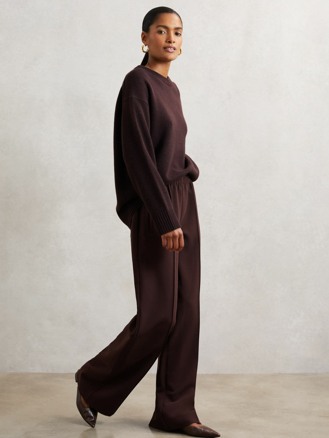 Reiss | Wide Leg Elasticated Waist Trousers in Burgundy