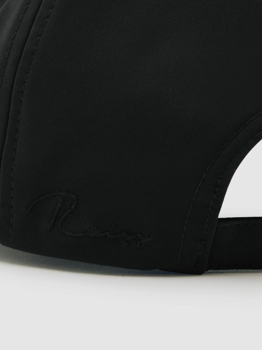 Reiss | Embroidered Logo Tech Baseball Cap in Black