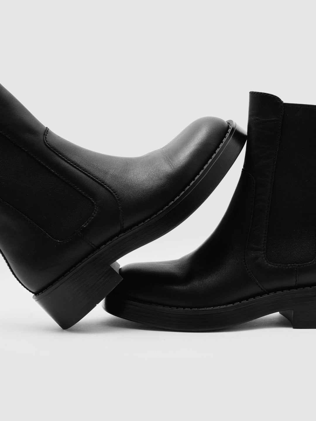 Reiss | Leather Chelsea Boots in Black