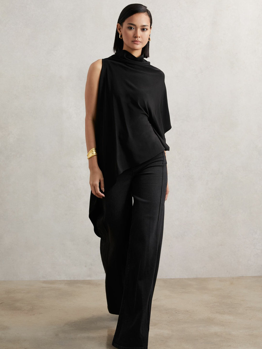 Reiss | Cape Detail Top in Black