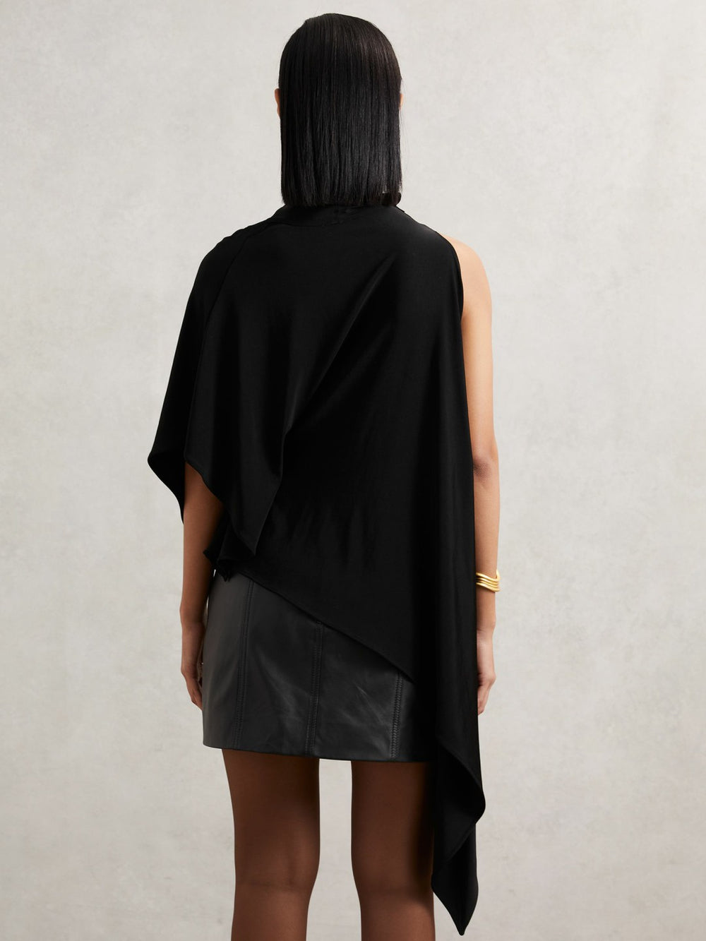 Reiss | Cape Detail Top in Black
