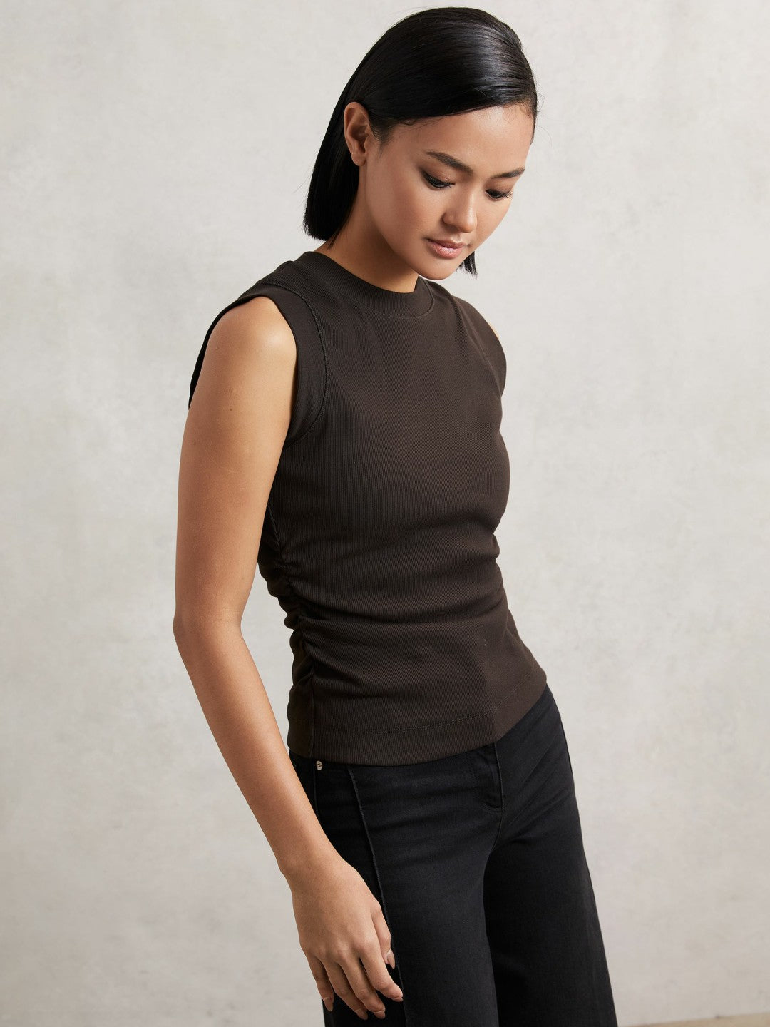Reiss | Ribbed Ruched Waist Vest in Chocolate