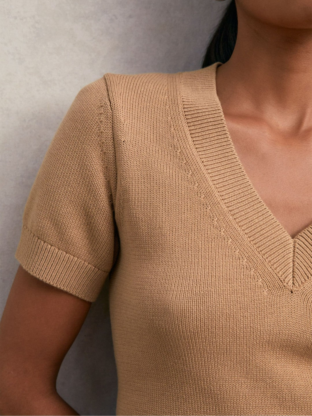Reiss | Cotton-Wool Knit V-Neck Top in Camel