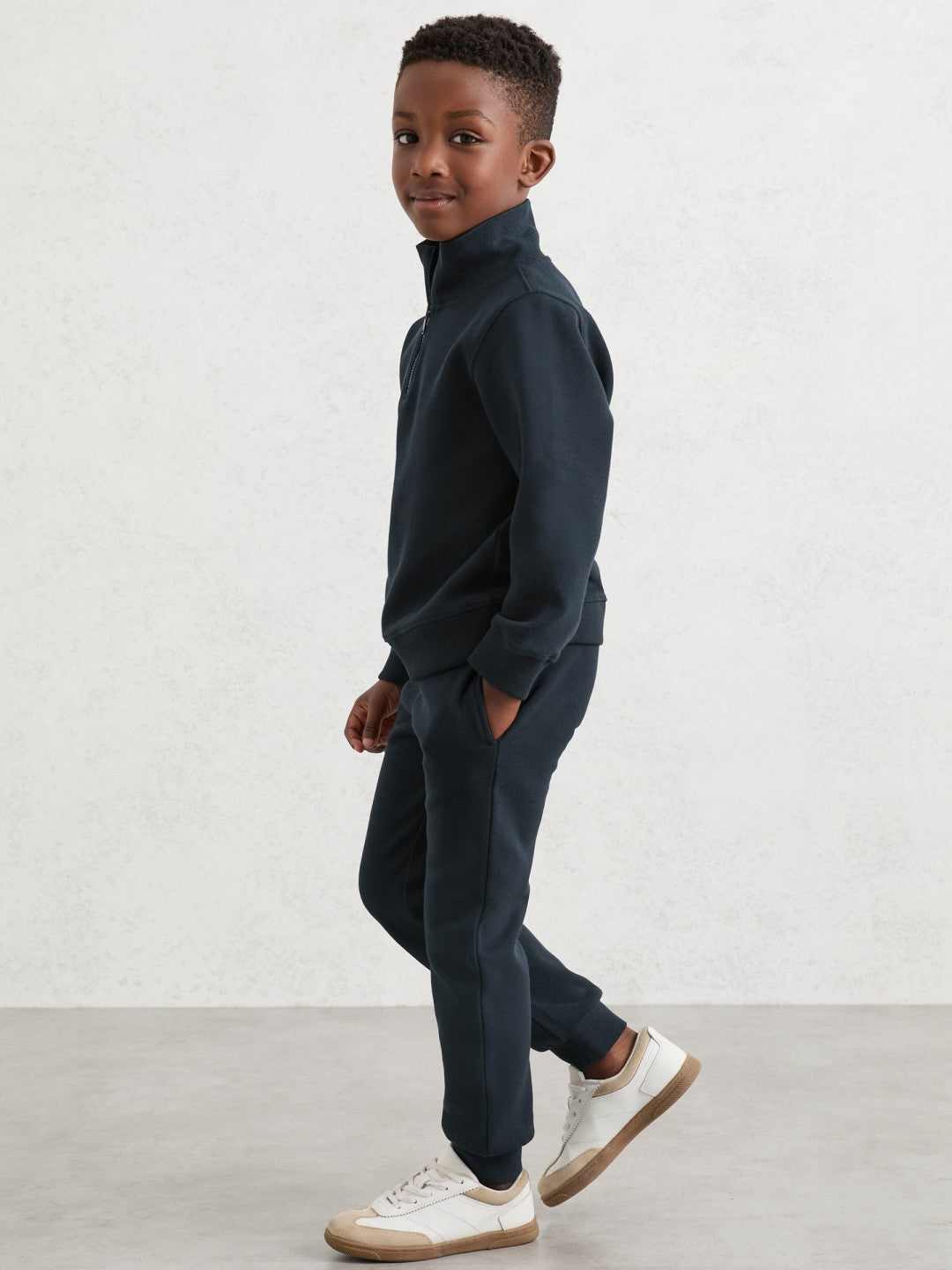 Reiss | Cotton-Blend Textured Cuffed Joggers in Navy