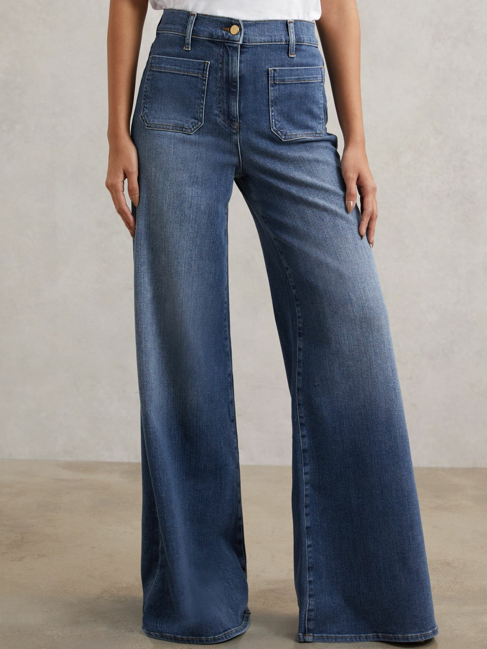 Reiss | Petite Patch Pocket Wide Leg Jeans in Mid Blue